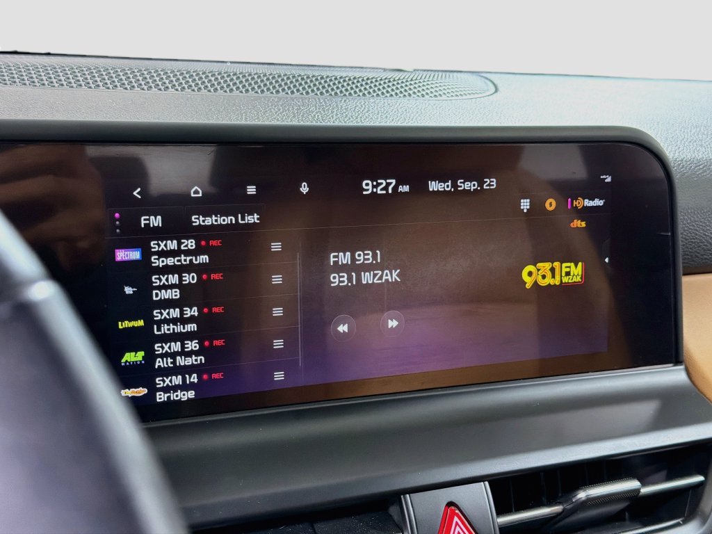 Used 2024 Kia Seltos EX FWD image 16