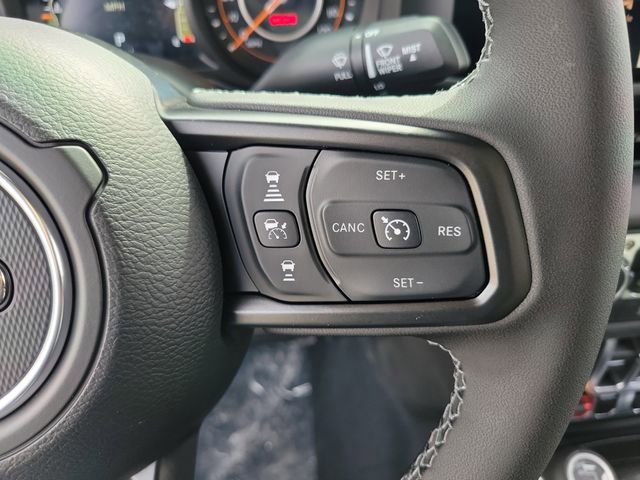 New 2026 Jeep Gladiator Mojave w/ Steel Bumper Group AWD/4WD image 19