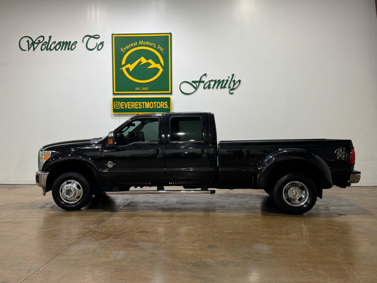 Used 2011 Ford F350 Lariat w/ Chrome Pkg AWD/4WD image 5