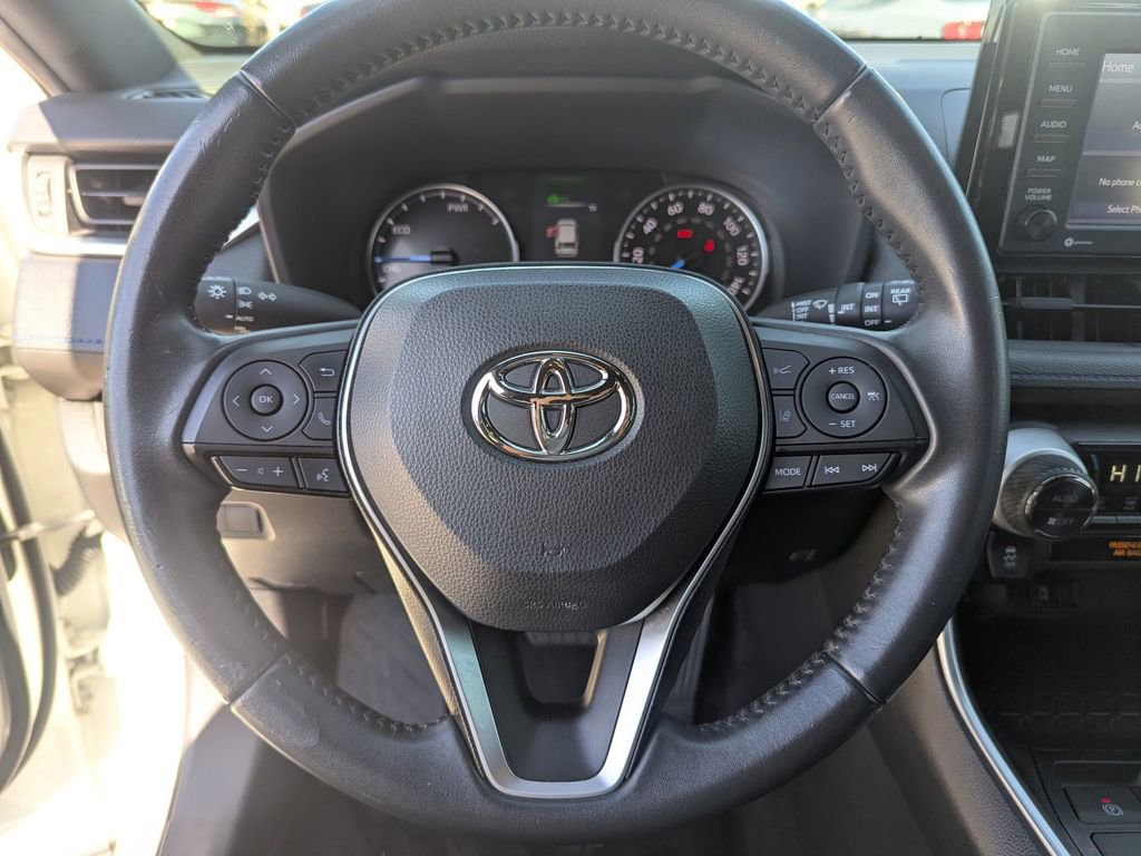Used 2022 Toyota RAV4 SE image 26