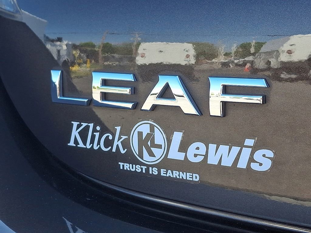 Used 2016 Nissan Leaf SV FWD image 32