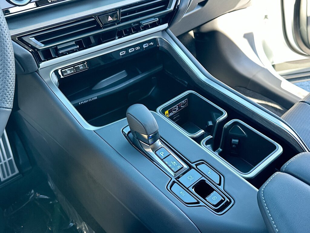 New 2026 Lexus TX 500h AWD image 11