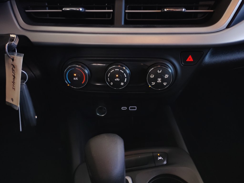 Used 2024 Chevrolet Trax LS FWD image 35