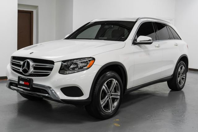 Used 2019 Mercedes-Benz GLC 300 w/ Premium Package image 5