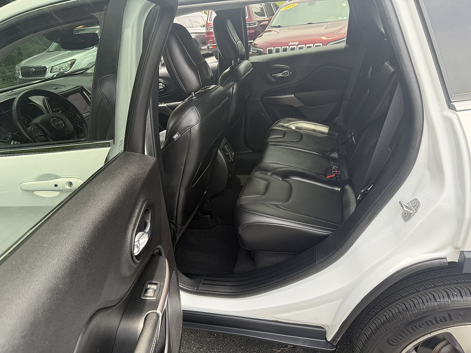 Used 2021 Jeep Cherokee Limited AWD/4WD image 18