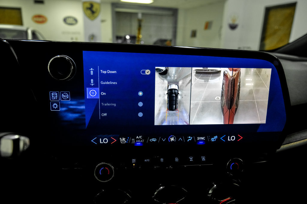 Used 2024 Chevrolet Blazer EV RS RWD image 30
