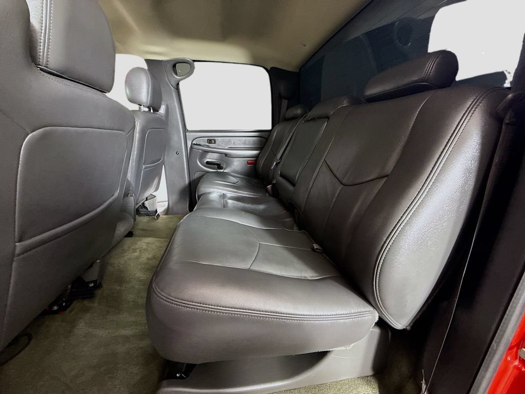 Used 2004 Chevrolet Silverado 2500 LS w/ Skid Plate Package AWD/4WD image 22