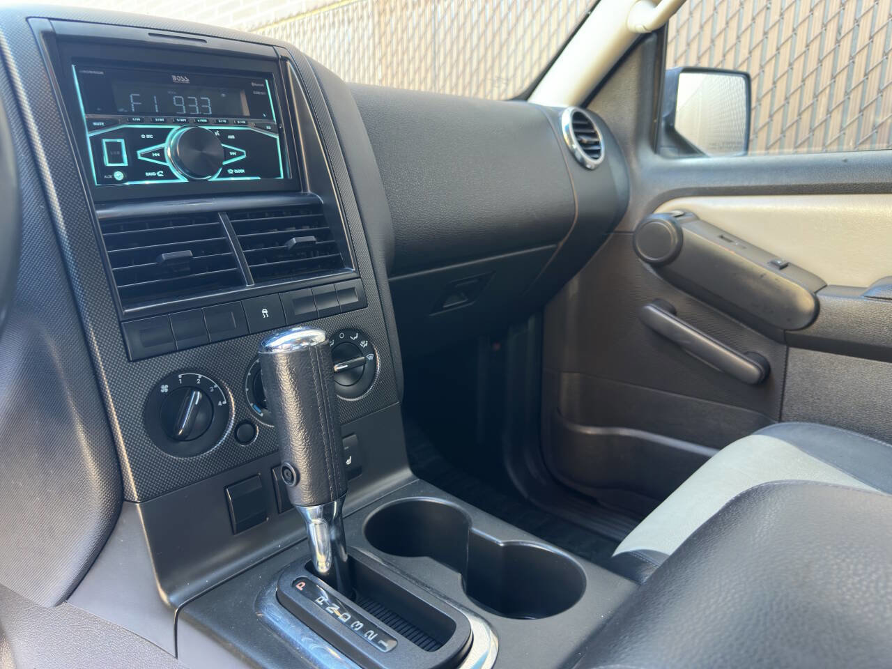 Used 2007 Ford Explorer Sport Trac Limited image 12