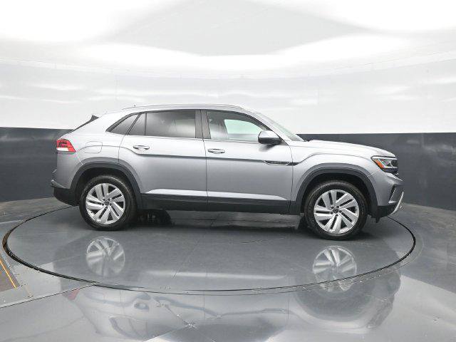 Used 2020 Volkswagen Atlas Cross Sport SE AWD/4WD image 8