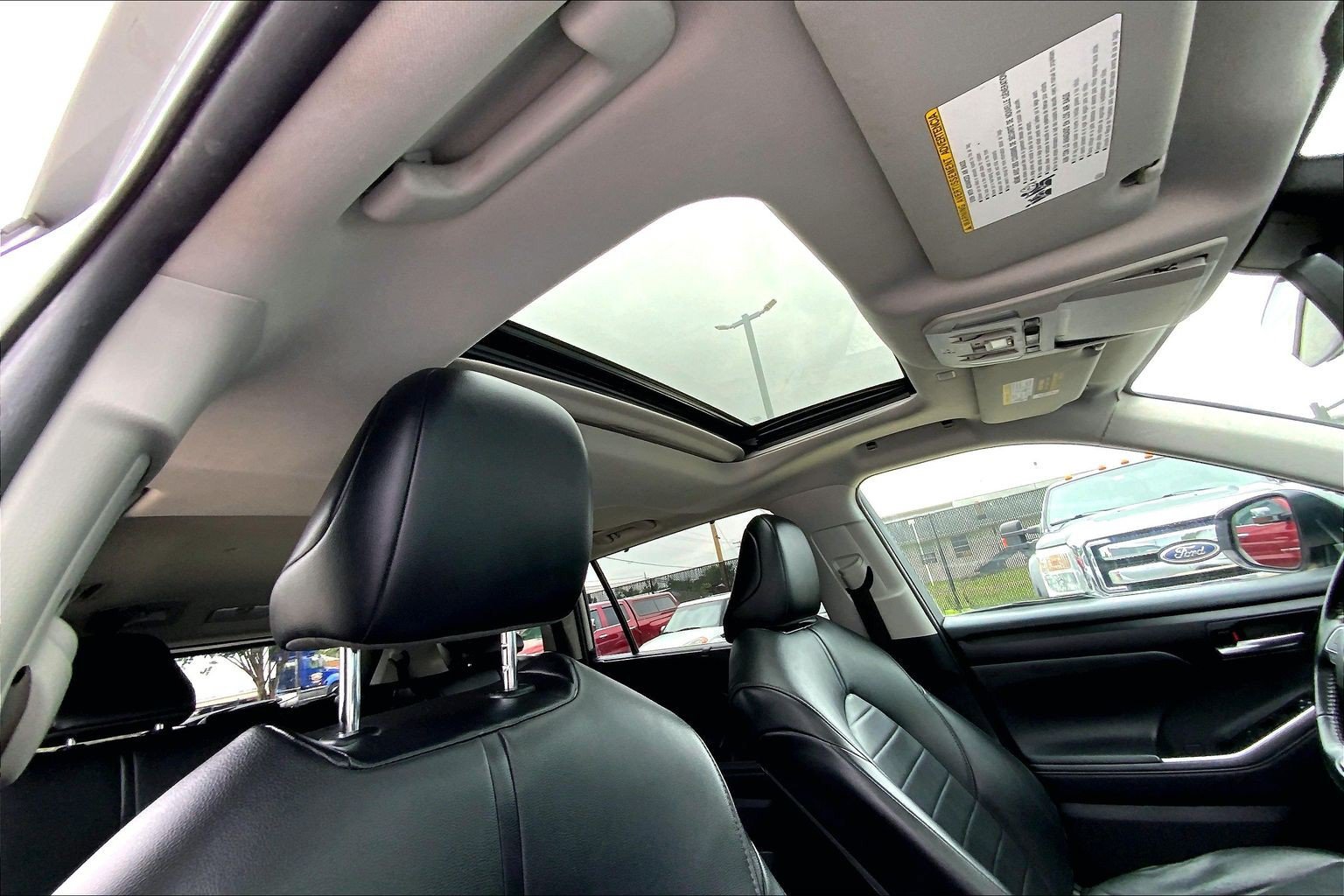 Used 2021 Toyota Highlander XLE FWD image 27
