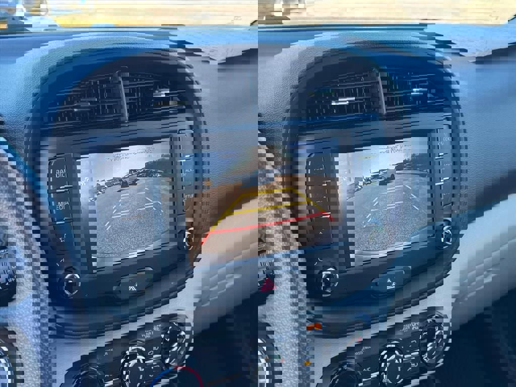 Used 2025 Kia Soul LX w/ LX Technology Package image 24