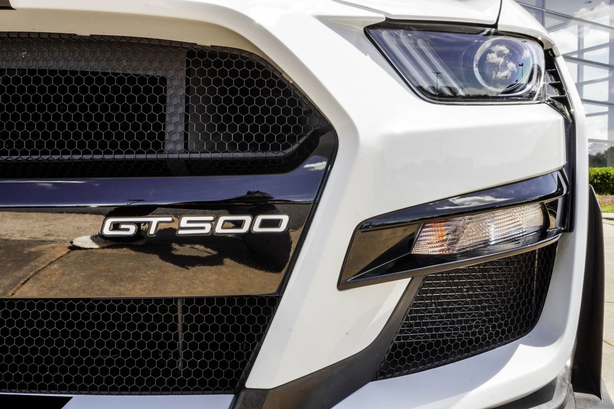Used 2022 Ford Mustang Shelby GT500 w/ Technology Package RWD image 15
