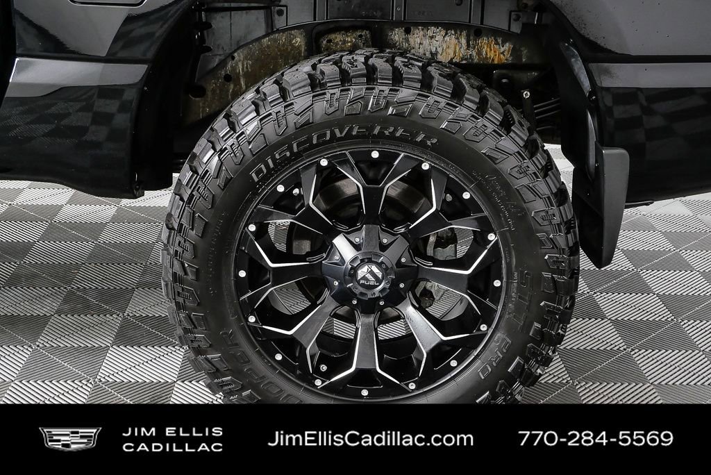 Used 2020 Nissan Titan SV w/ SV Convenience Package image 34