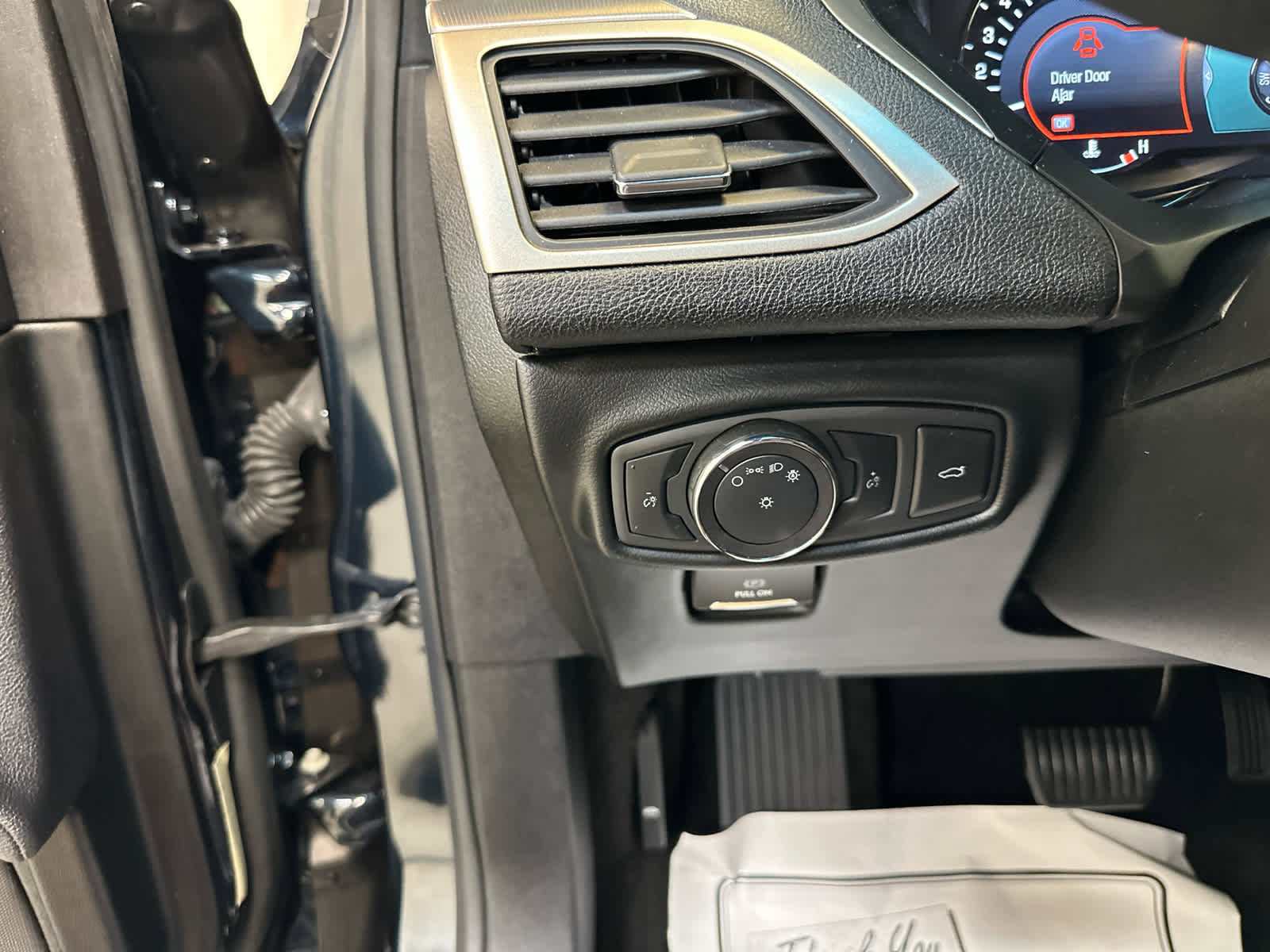 Used 2020 Lincoln MKZ AWD w/ Convenience Package image 18