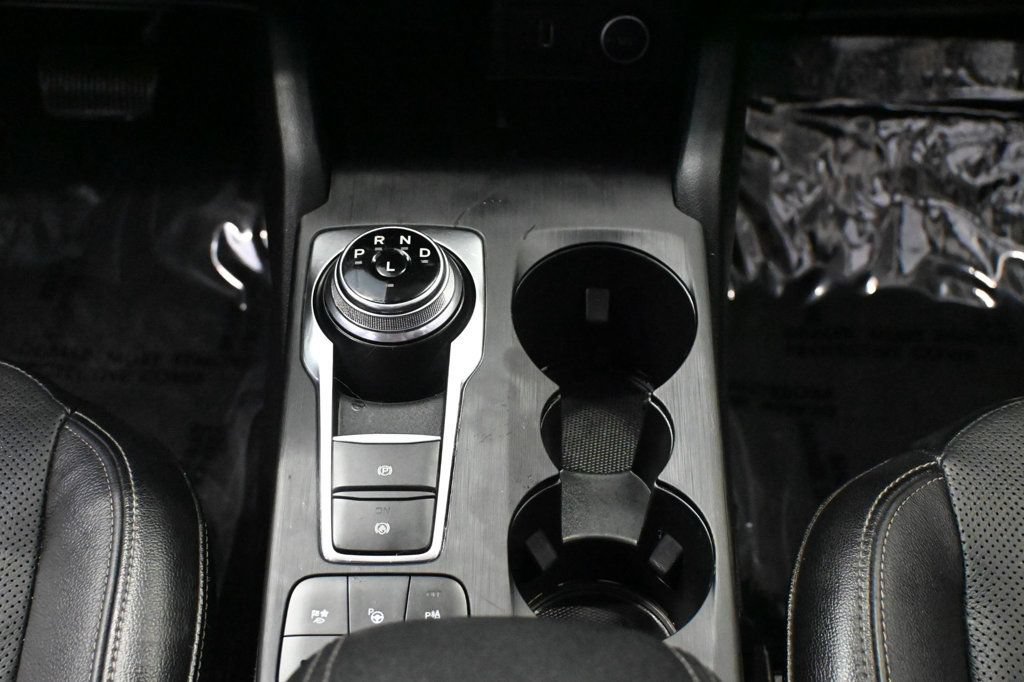 Used 2020 Ford Escape Titanium FWD image 17