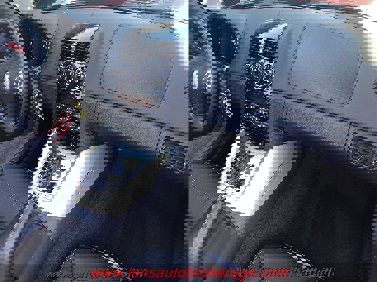 Used 2009 Saturn Sky w/ Premium Trim Package image 22