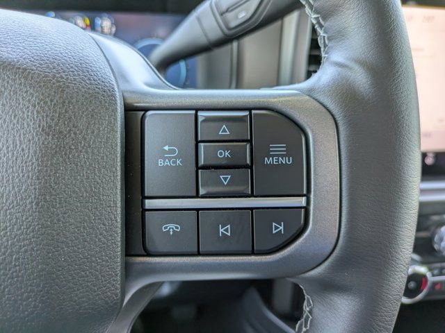 New 2026 Ford F250 Lariat w/ Black Appearance Package image 25