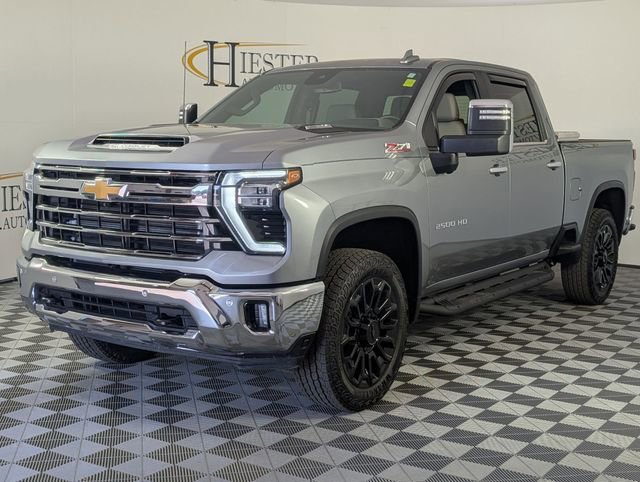 Certified 2025 Chevrolet Silverado 2500 LTZ w/ LTZ Plus Package AWD/4WD image 4