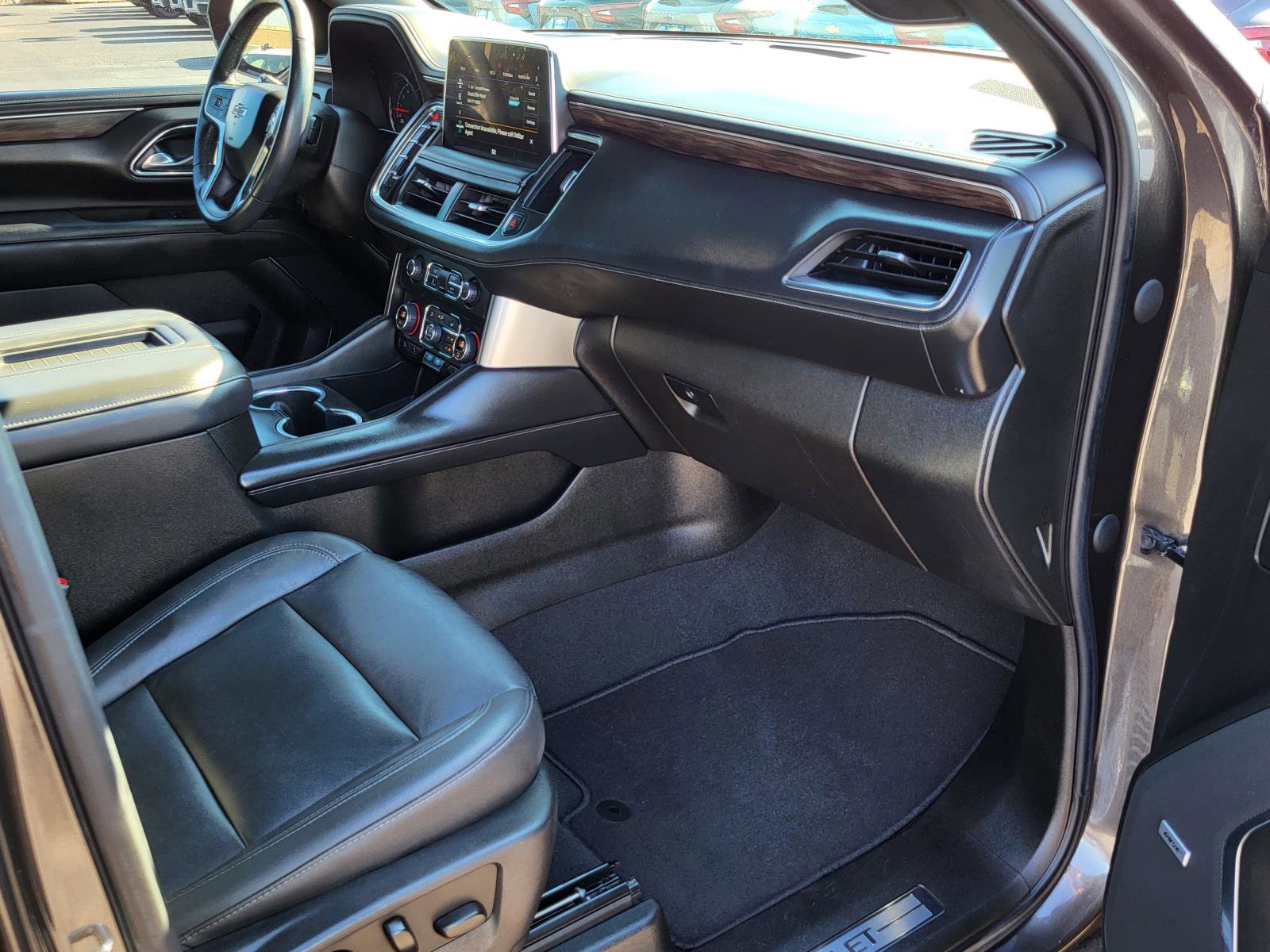 Used 2021 Chevrolet Tahoe Z71 w/ Rear Media and Nav Package image 9