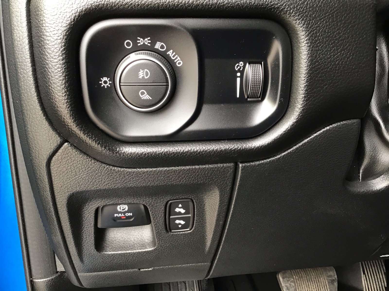Certified 2025 RAM 1500 Lone Star AWD/4WD image 25