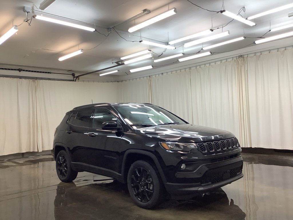 New 2026 Jeep Compass Latitude image 4