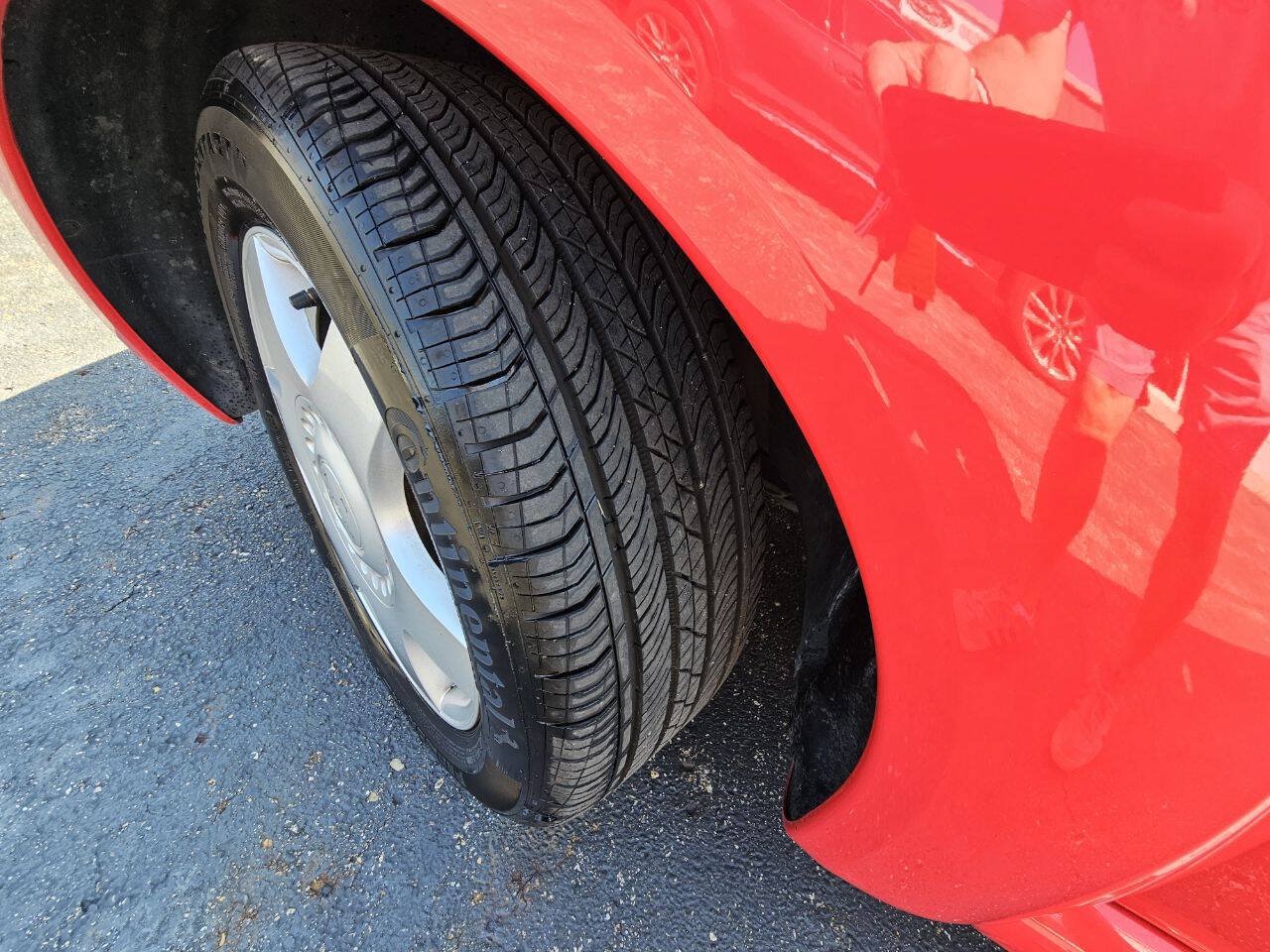 Used 1998 Volkswagen Beetle Coupe FWD image 11