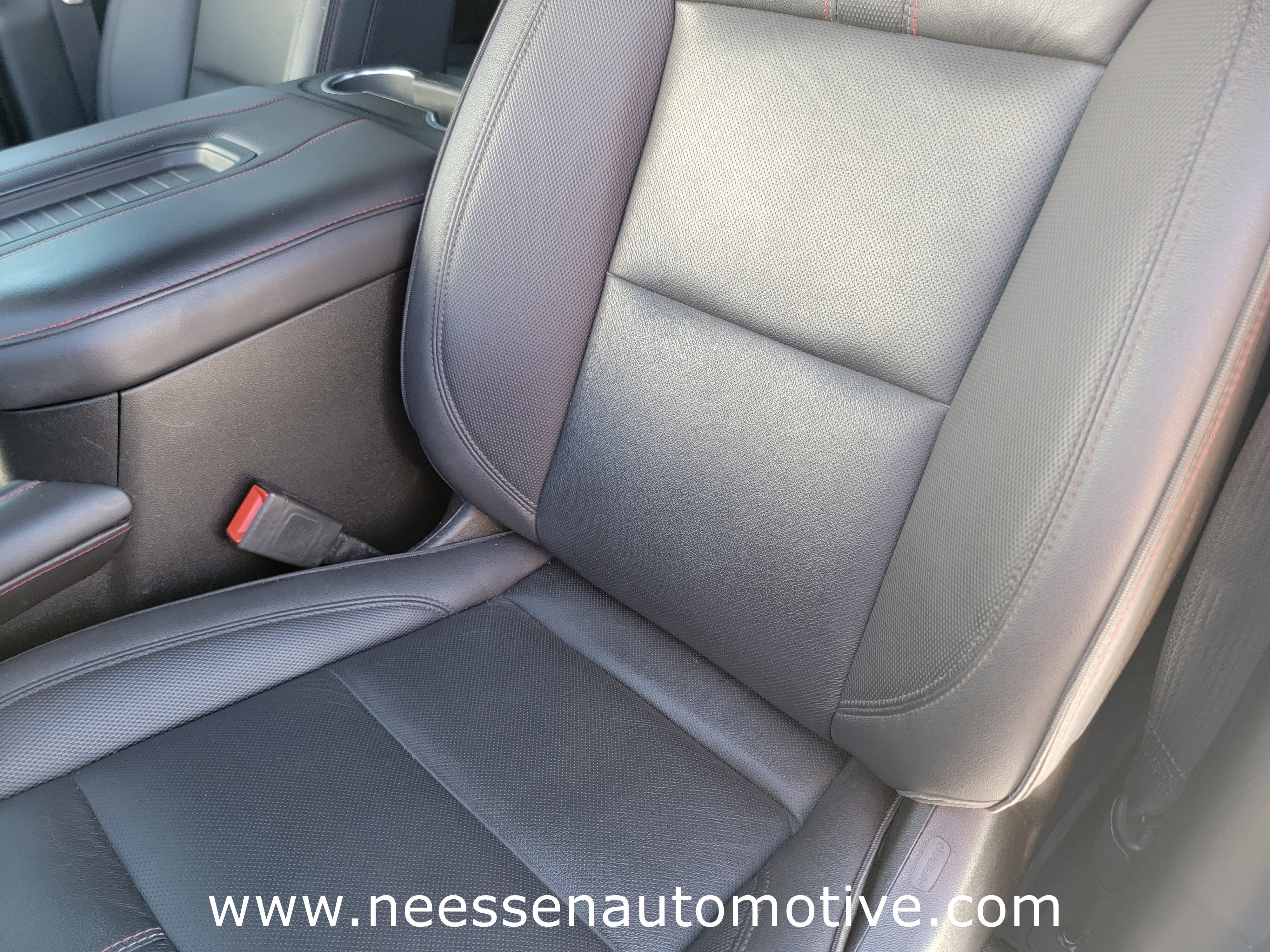 Used 2023 Chevrolet Suburban RST w/ Luxury Package image 18