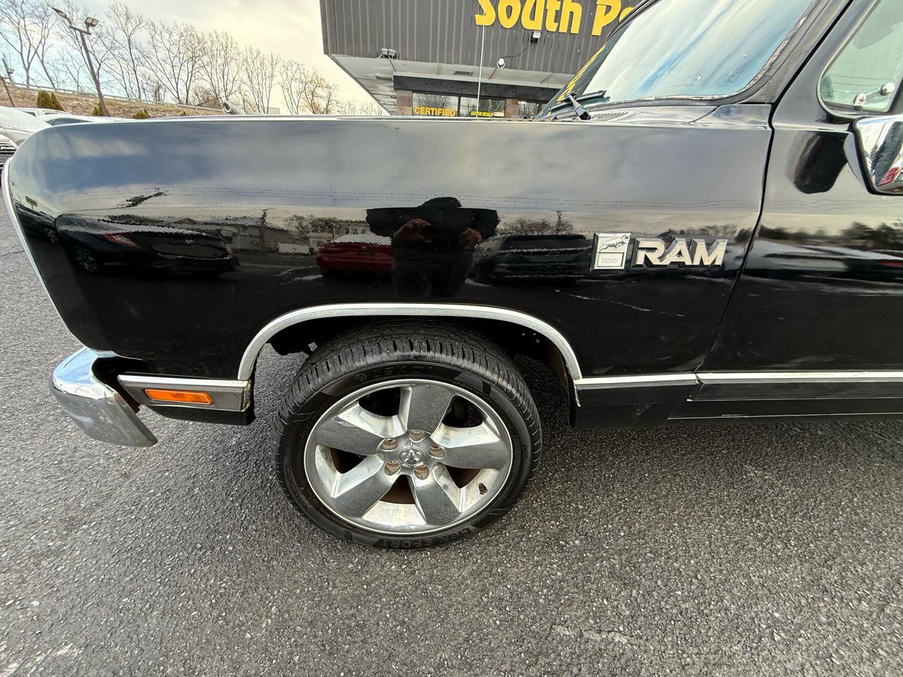 Used 1989 Dodge D/W Truck 100 RWD image 17
