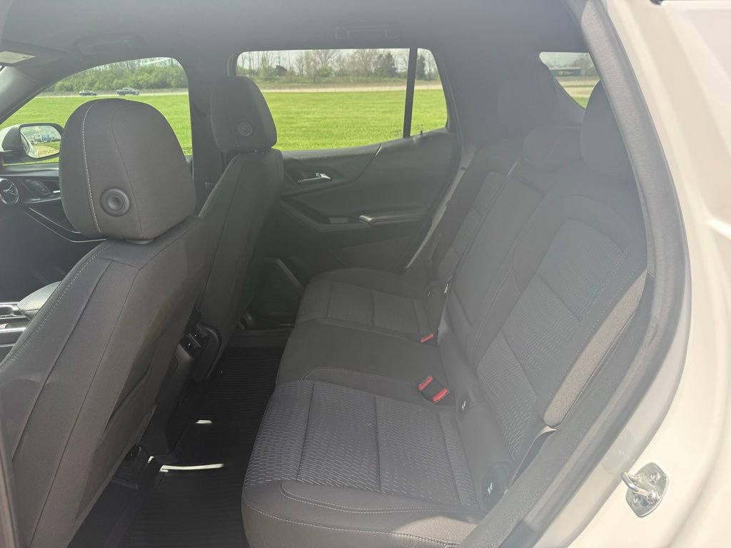 Used 2025 Chevrolet Equinox LT image 14