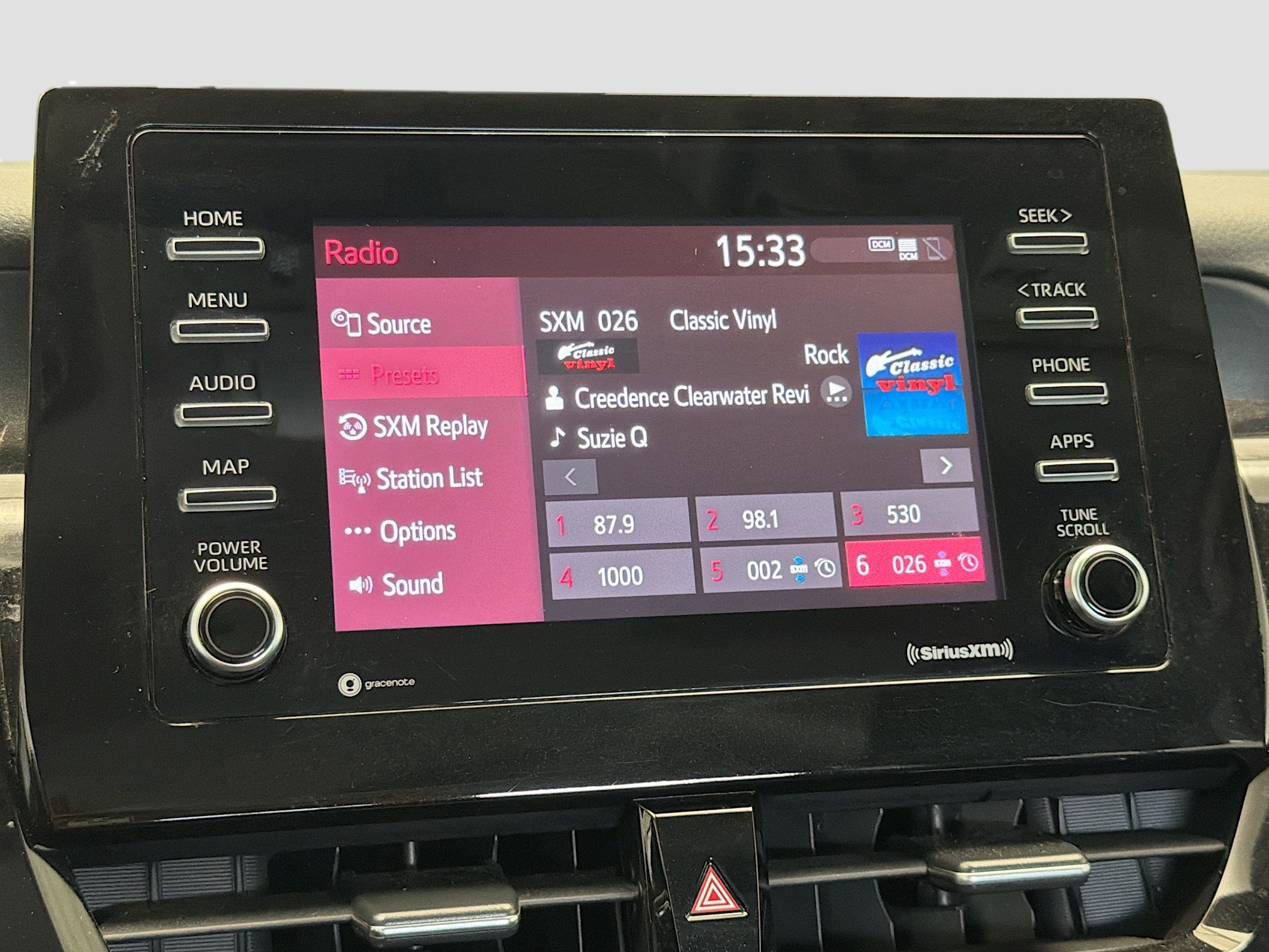 Used 2024 Toyota Camry SE FWD image 9