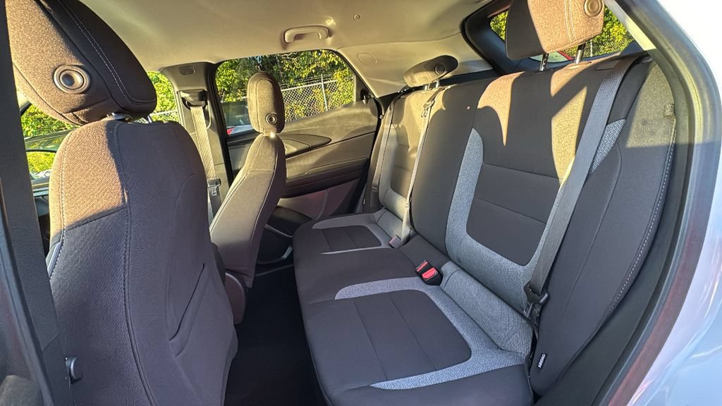 Used 2025 Chevrolet TrailBlazer LT AWD/4WD image 23