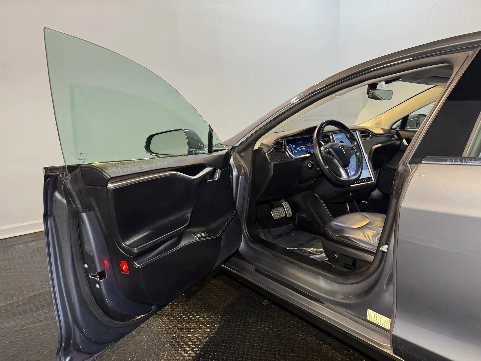Used 2013 Tesla Model S Performance RWD image 7