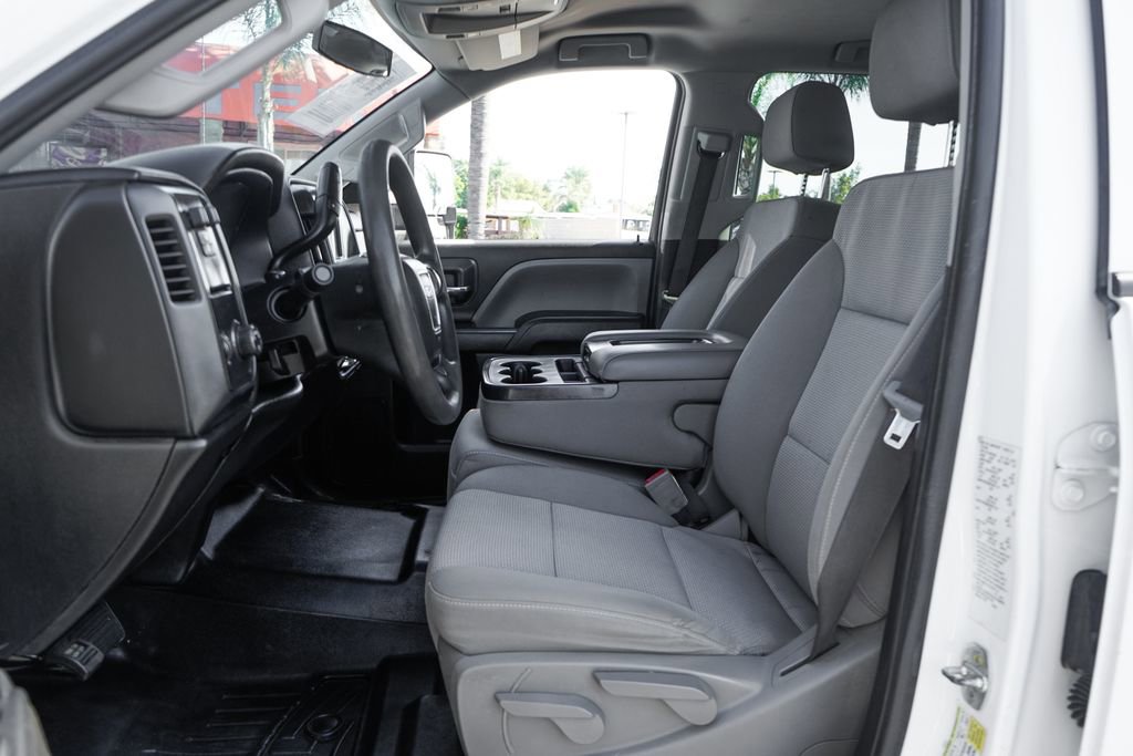 Used 2018 GMC Sierra 2500 2WD Crew Cab w/ Sierra Convenience Package image 17