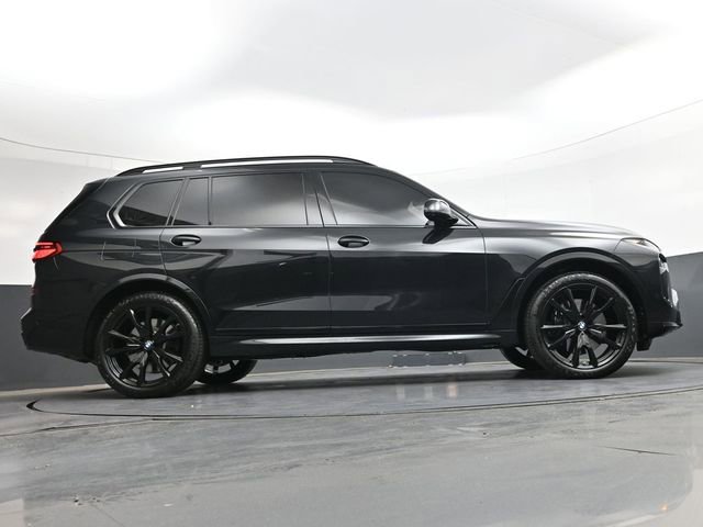 Used 2025 BMW X7 M60i AWD/4WD image 31