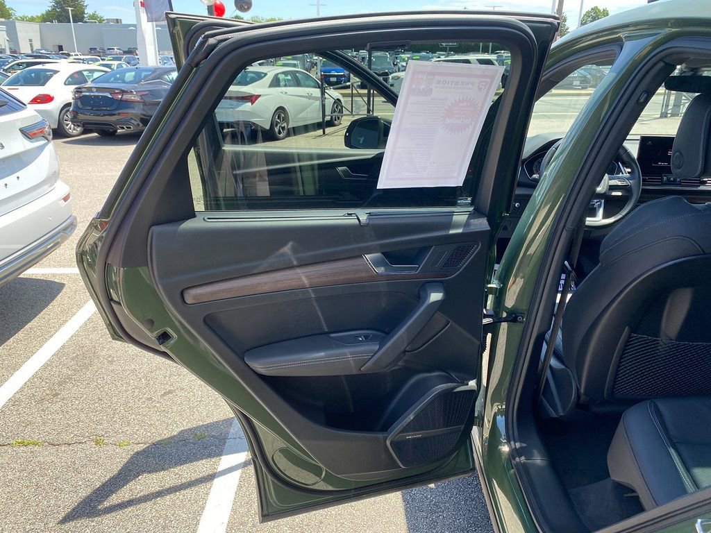 Used 2021 Audi Q5 Prestige w/ Prestige Package image 36