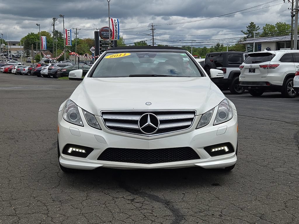 Used 2011 Mercedes-Benz E 550 Cabriolet image 3