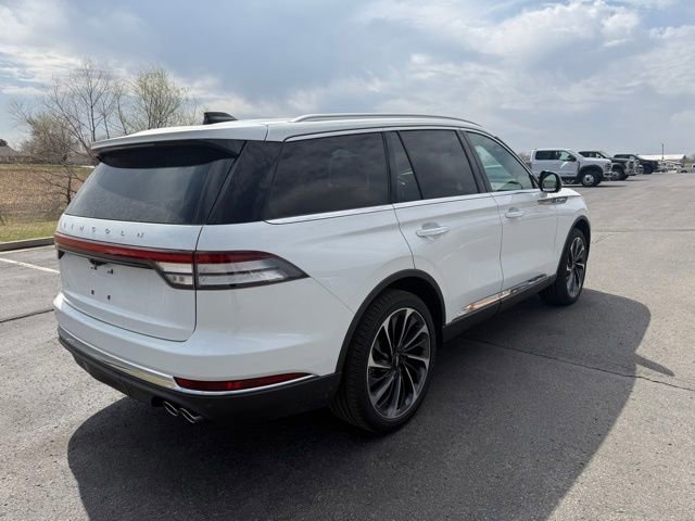 Used 2025 Lincoln Aviator Reserve w/ Illumination Package image 7