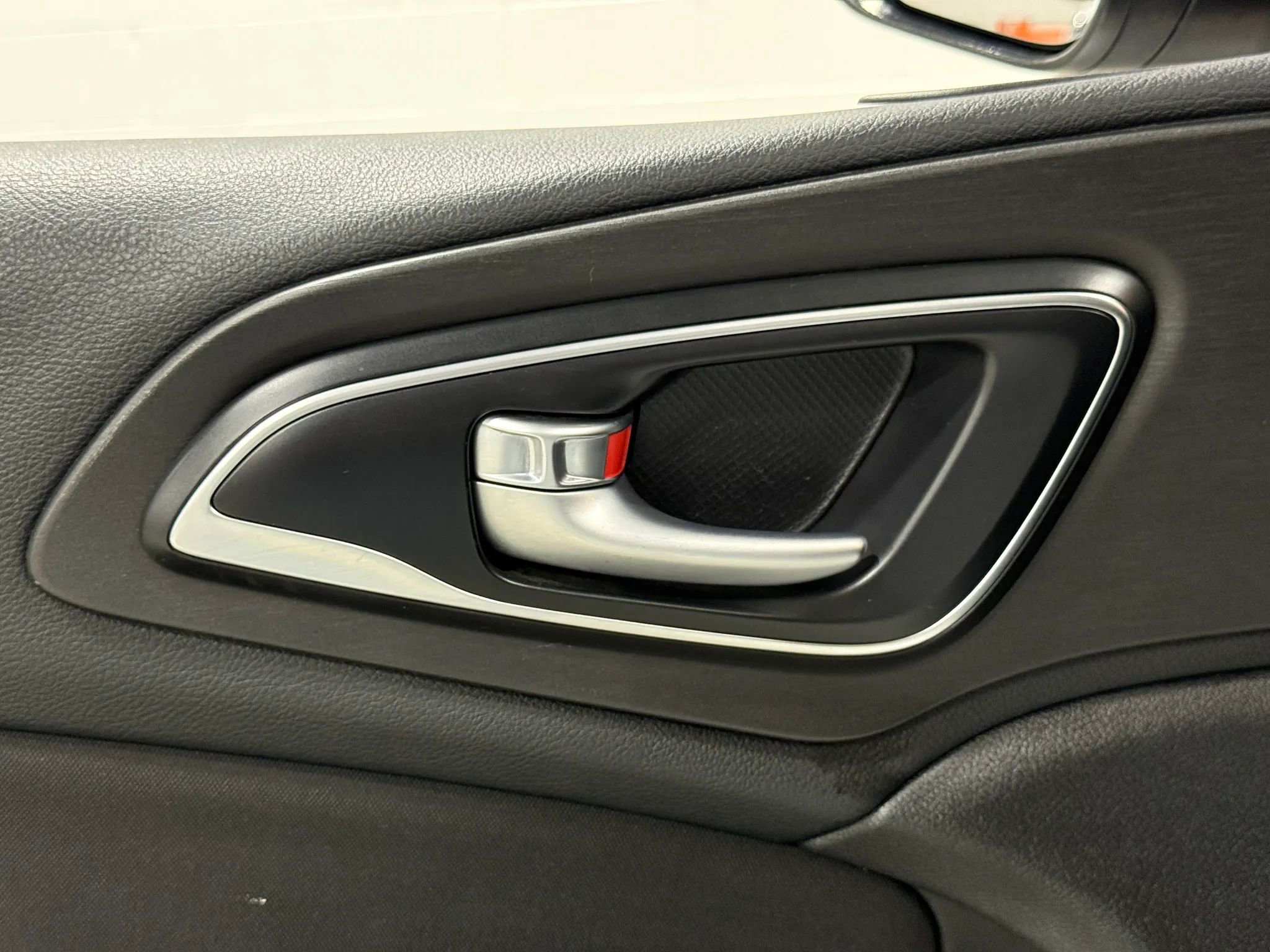 Used 2017 Chrysler 200 LX FWD image 13