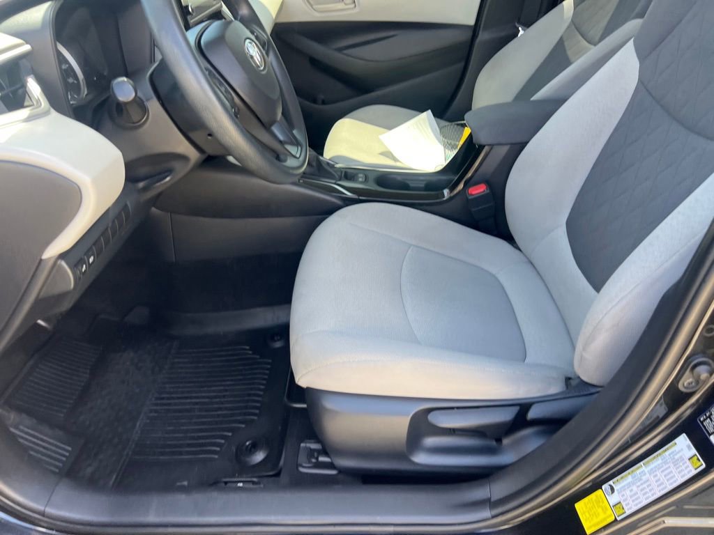 Used 2022 Toyota Corolla LE w/ Carpet Mat Package (TMS) image 21