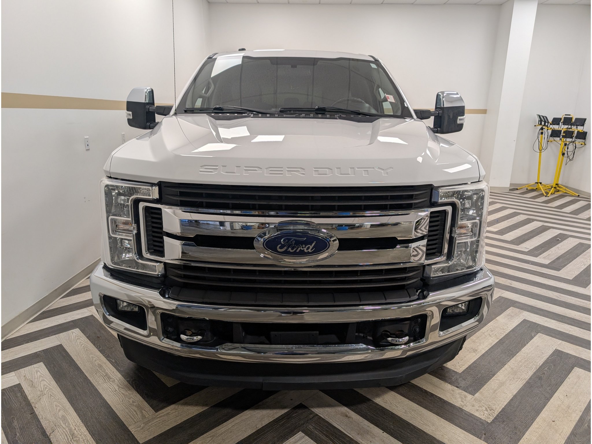 Used 2018 Ford F350 XLT w/ XLT Premium Package AWD/4WD image 26