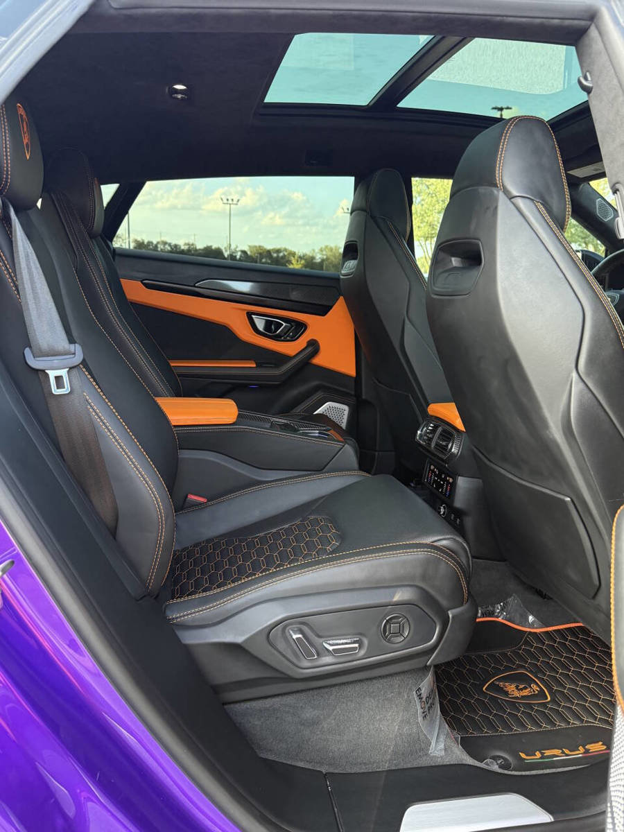Used 2022 Lamborghini Urus image 45