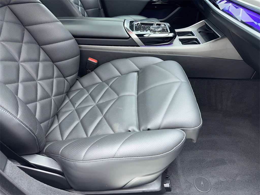 Used 2023 BMW 740i image 50