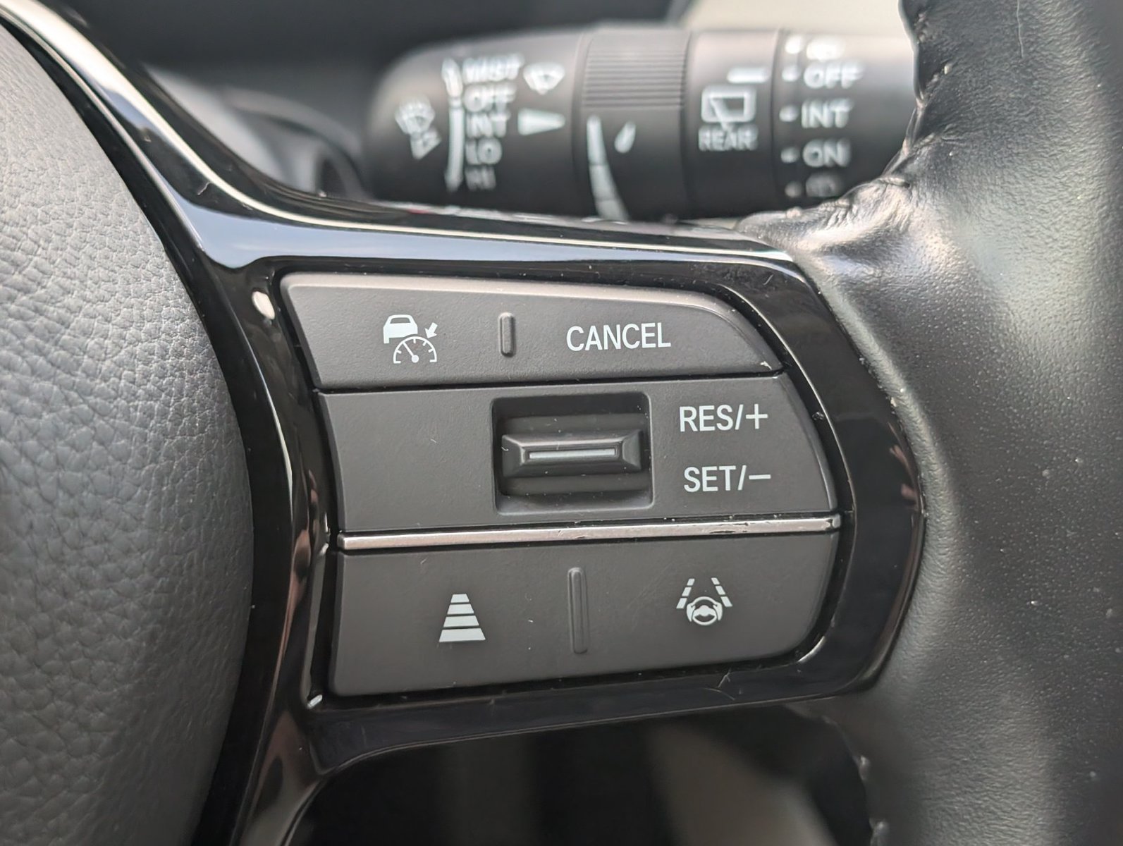 Used 2025 Honda HR-V EX-L image 15