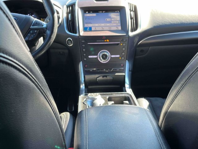 Certified 2019 Ford Edge ST w/ Cold Weather Package AWD/4WD image 15