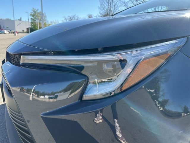 Used 2024 Toyota Corolla LE AWD/4WD image 30