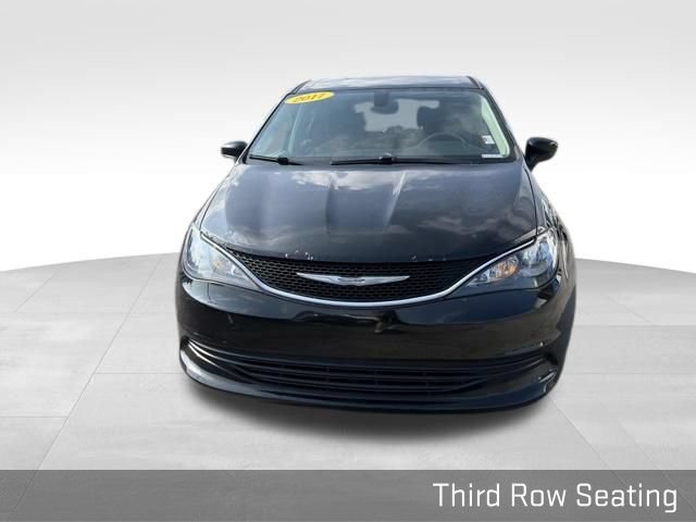 Used 2017 Chrysler Pacifica Touring FWD image 5