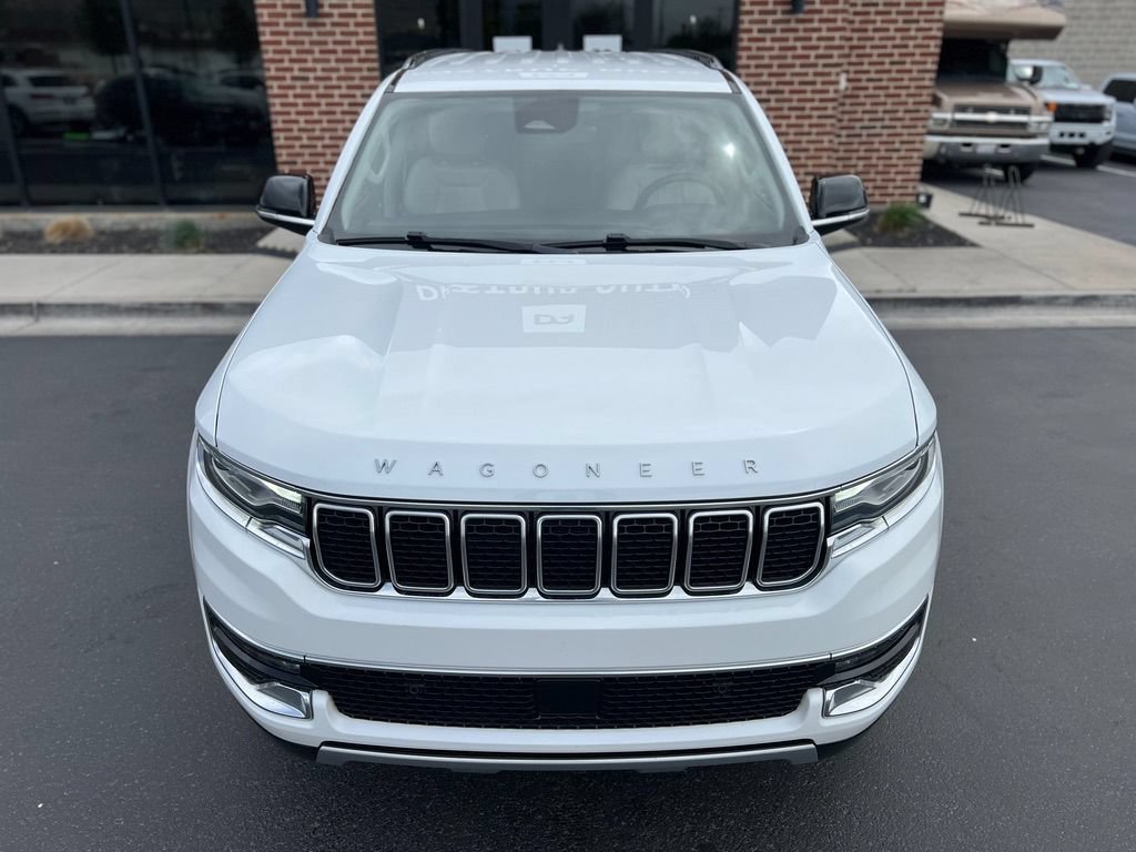 Used 2024 Jeep Wagoneer L Series II w/ Flexible Seating Group RWD image 9