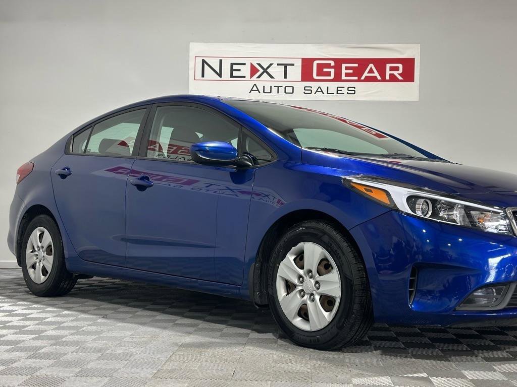 Used 2017 Kia Forte LX image 2