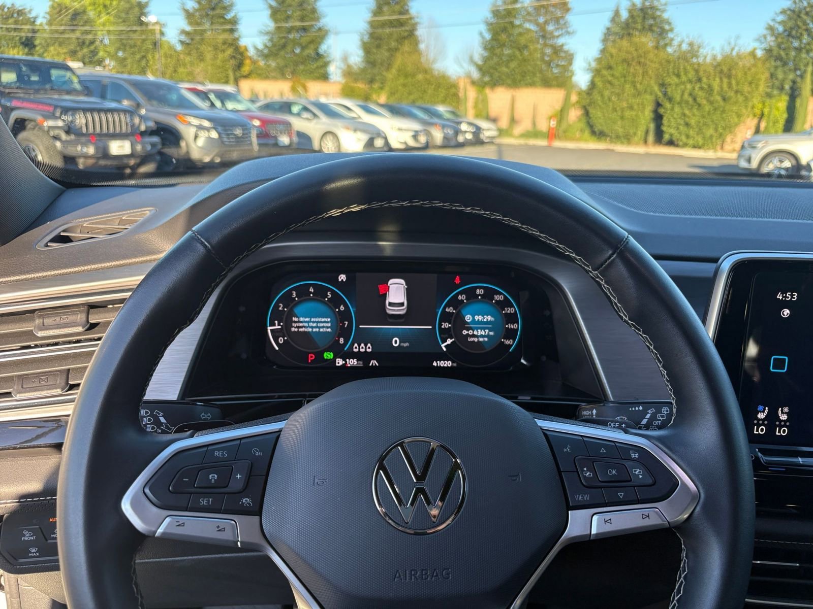 Used 2025 Volkswagen Atlas Cross Sport SE image 30