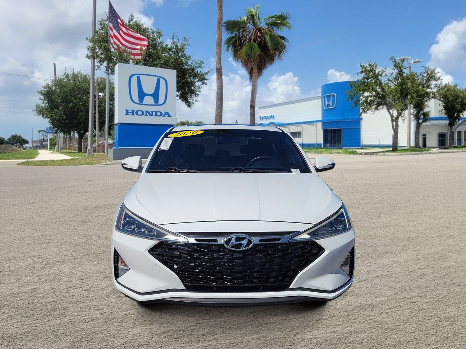 Used 2020 Hyundai Elantra Sport w/ Cargo Package (C1) FWD image 2